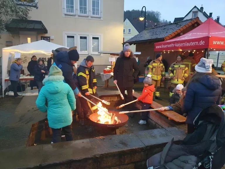 Weihnachtsmarkt 2023 - FC Erlenbach Feuerstand