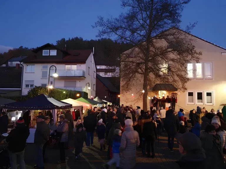 Weihnachtsmarkt FC Erlenbach Überblick
